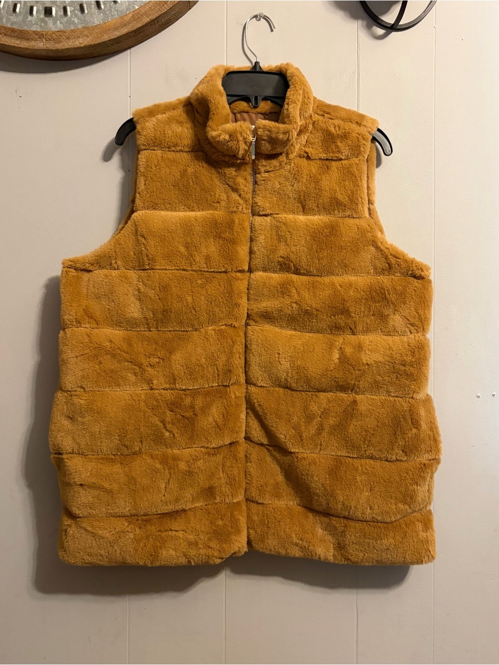 crown & ivy Plush Puffer Vest in Mustard Gold